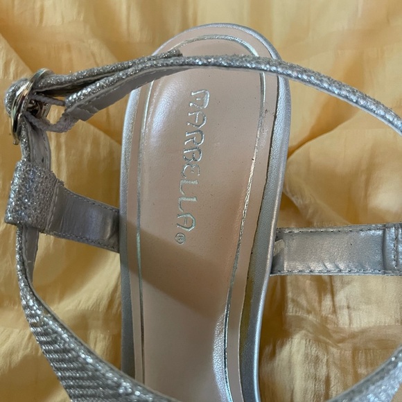 Marbella Silver Shimmer Heels shoes! Like new! Size 11 W!Prom Homecoming Pageant - Picture 5 of 7